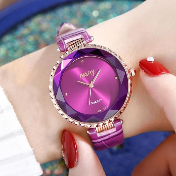 

wristwatches simple watch pointer waterproof women round dial quartz wristwatch casual leather rhinestone designer ladies clock, Slivery;brown