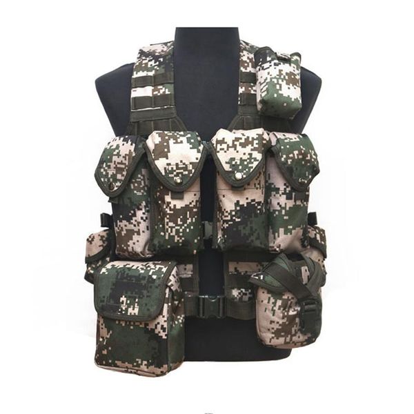 

combat carrier with soldier type 11-piece camouflage tactical vest hunting jackets, Camo;black