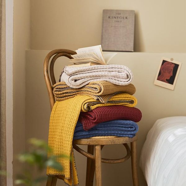 

knitted air-conditioning blanket waffle texture breathable sofa bed cover portable travel airplane shawl blankets
