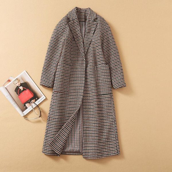 

women's wool & blends fashion trend in autumn and winter 2021, Black