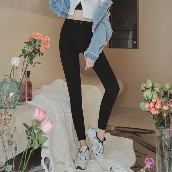 

women wear spring and autumn black pants, show thin elastic small match pants