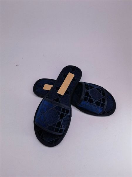 

2021 new summer breathable deodorant casual white shoes teenagers mesh sports easy wear tide shoes, Black;red