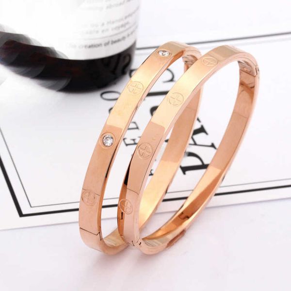

fashion hard bangles for women rose gold phillips screws rhinestone rigid bracelet simple trendy luxury wedding jewelry gift q0719, Black