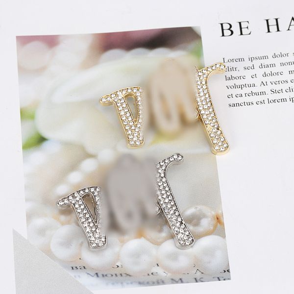 

d's brooch with diamond new gold and silver two color couple's brooch cardigan jacket decoration, Gray