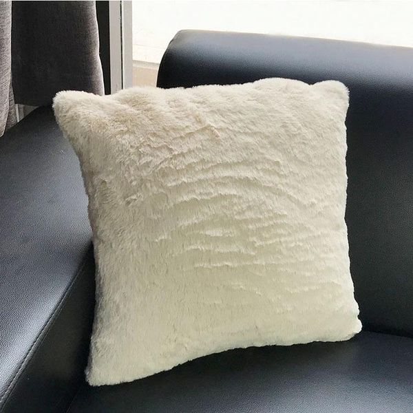 

cushion/decorative pillow soft fur hug pillowcase decorative cushion cover imitation warm sofa bed home decoration
