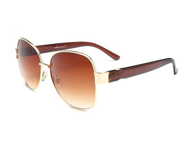 233 occhiali da sole da uomo dal design classico Fashion Montatura ovale Rivestimento UV400 Lente Gambe in fibra di carbonio Occhiali stile estivo con scatola