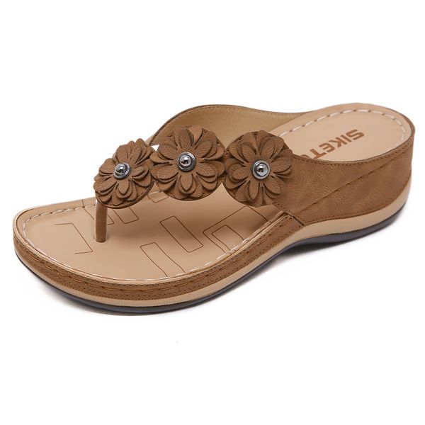 

luxury slippers 2021 flower sandal's car line leisure vacation beach slope heel comfortable large size slippers, Black