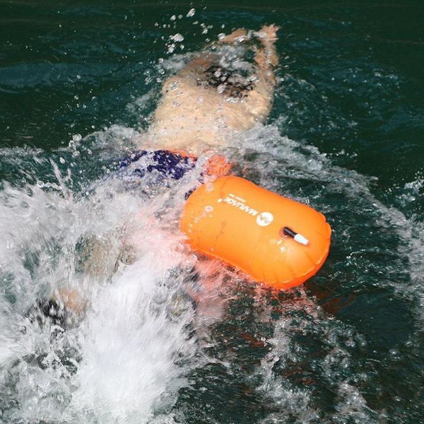 

life vest & buoy pvc high visibility open water swimming inflatable waterproof bag air float for swimmers w9b1