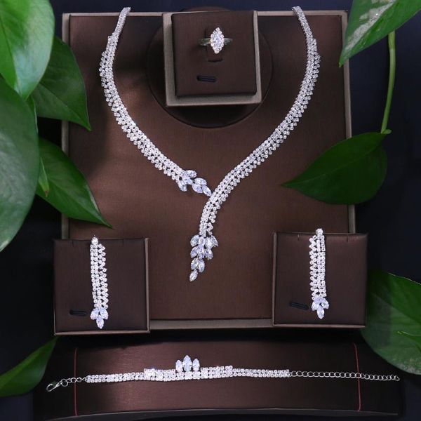 Orecchini Collana Set di gioielli da sposa in zircone di lusso Accessori da sposa per le donne Regalo di festival di tennis di cristallo con goccia d'acqua di moda