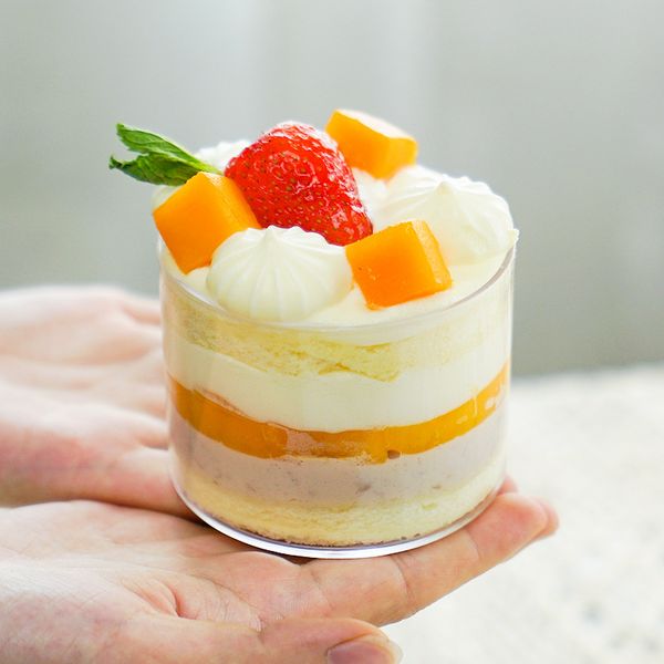 

200ml round fruit ice cream packing boxes transparent mini dessert cups mousse cake salad container party supplies