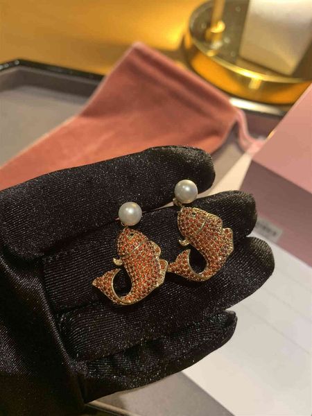 

stud earrings ka family c caibao whale with s925 silver ear nails, Golden;silver