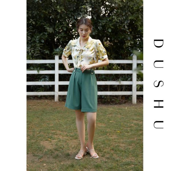 

women's shorts dushu loose office lady casual high waist retro suit 2021 summer wild straight wide leg five point, White;black