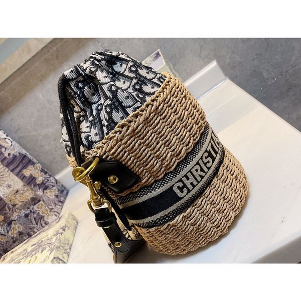 

2021 new woven splicing canvas straw bucket bag slung girl beach embroidered letter