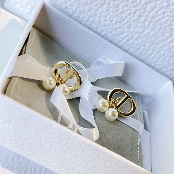 

luxury jewelry earrings pearl 2021 new simple wind women's brass anti allergy earrings hjgv, Golden