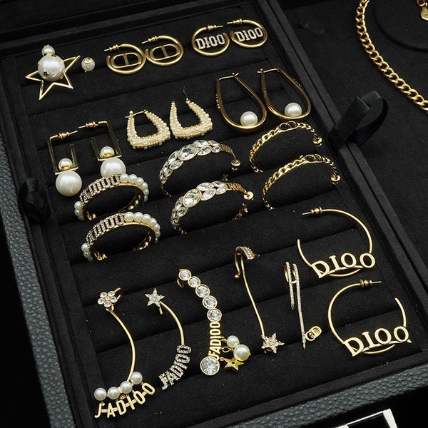 

new earrings cd pearl earrings star five pointed star ear clip, Black