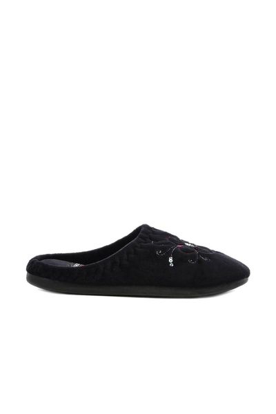 

women's black slippers