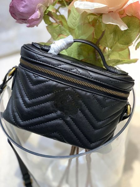 

cosmetic bags designer shoulder bags large capacity leather crossbody bags