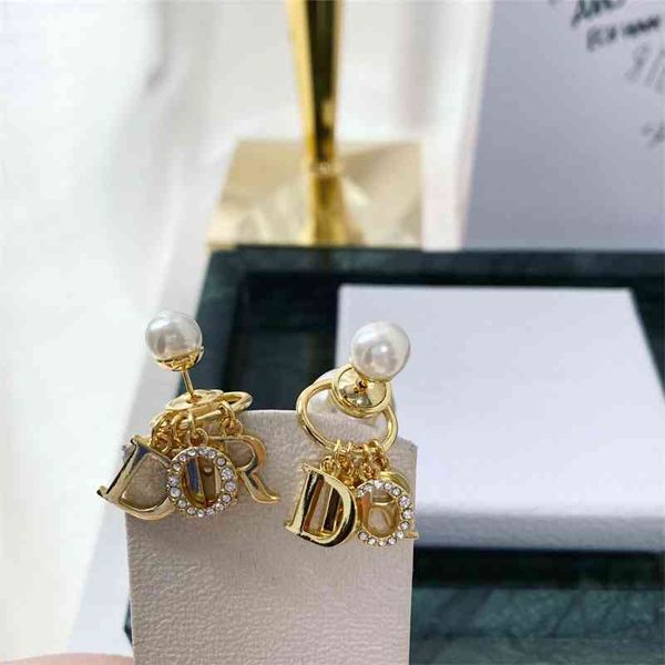 

70% off outlet online 2021 new letter pearl earrings women's silver needle, Golden
