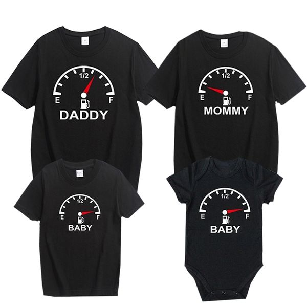 Familie passender Look Vater Mutter Sohn Tochter Outfits Kleidung T-Shirt Mama Papa und ich Baby Junge Mädchen Kleidung 210417