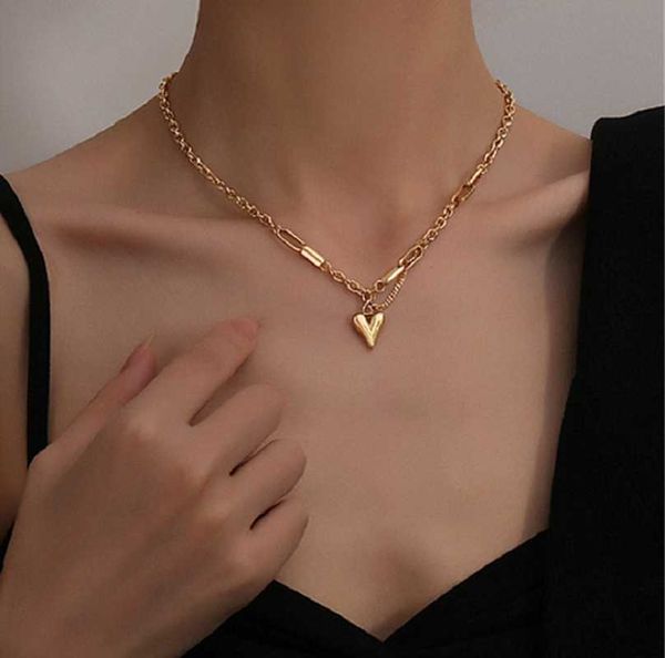 

retro fashion fmall crowd ins tide net red titanium steel k gold love necklace female cold wind heart-shaped chain pendant chains, Silver