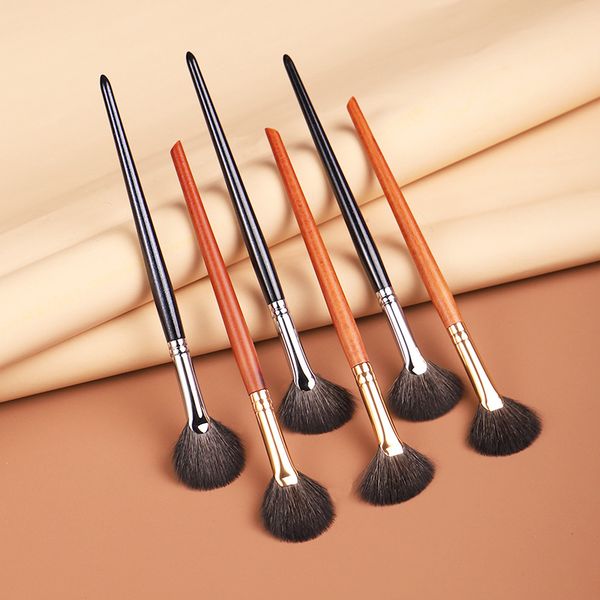 

Luxe Natural Hair Fan Powder Highlighter Makeup Brush Beauty Tools, Fan brush(no-logo)