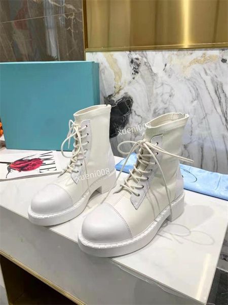 

2022 womens designer boots leather 35-41 martin ankle boot fashion non-slip wave colored rubber outsole webbing luxury comfort exquisite ly2, Black