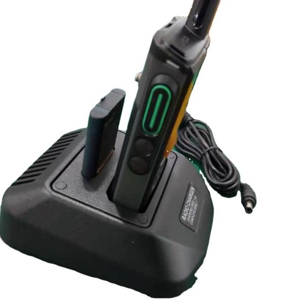 

walkie talkie two-way radio rapid rate charger for battery pnc370