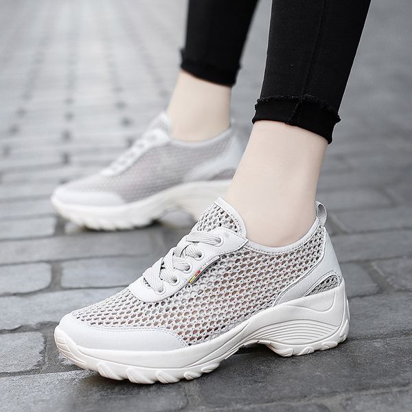 

2021 designer running shoes for women white grey purple pink black fashion mens trainers outdoor sports sneakers size 35-42 sj, White;red