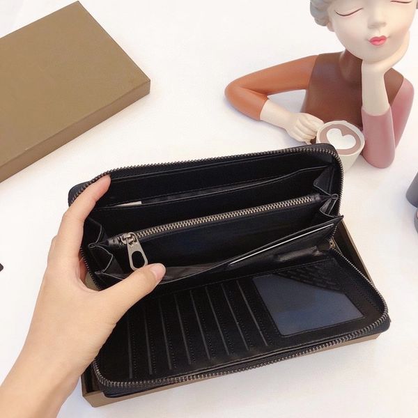 

2021 new men's clutch bag high-end imported suede material classic woven style stylish temperament versatile men's must-have size, Red;black