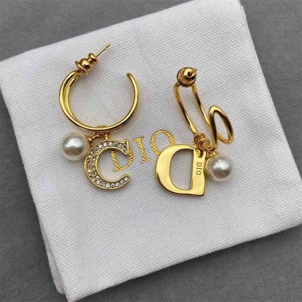 

alphabet red full brilliant diamonds pearl pendant minority design earrings, Black