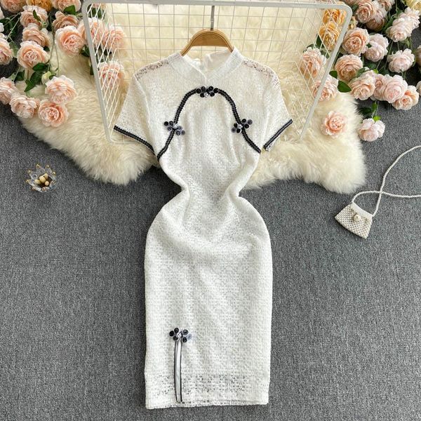 

modified cheongsam style in 2021: stand collar, slim fit, short style, smart and elegant lace dress ethnic clothing, Red