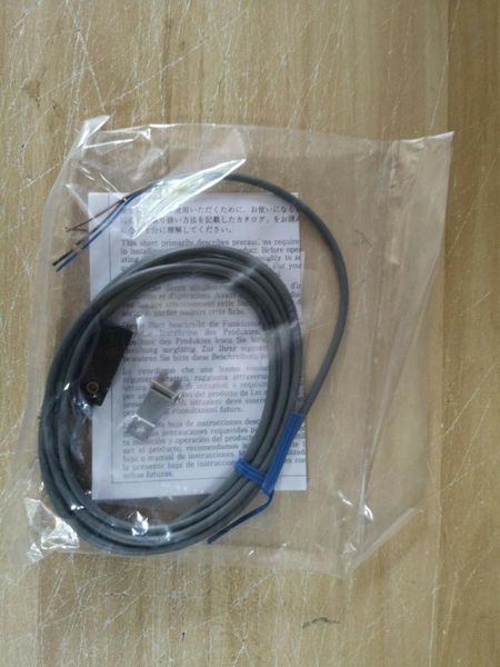 

smart home control 1pcs omron tl-w3mb1 tlw3mb1 poelectric sensor - *mo
