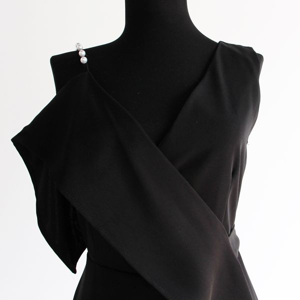 

evening womens dresses with v-neck and pearl strap, Black;gray