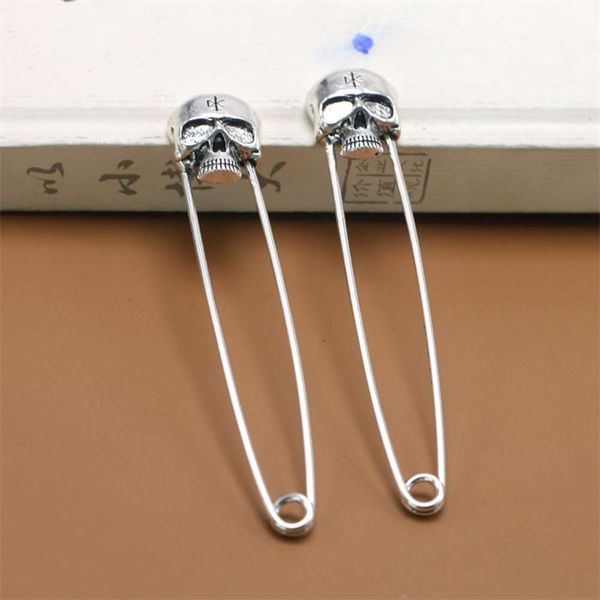 

alloy ghost new personality accessories costume accessories halloween skull brooch, Gray