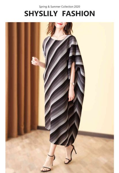 

dress miyake fold short sleeve o-neck stripe irregular, Black;gray
