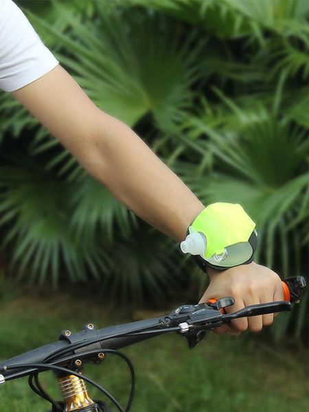 

water bottle outdoor cycling, camping, running, sports bottle, gym training, wrist 200ml portable