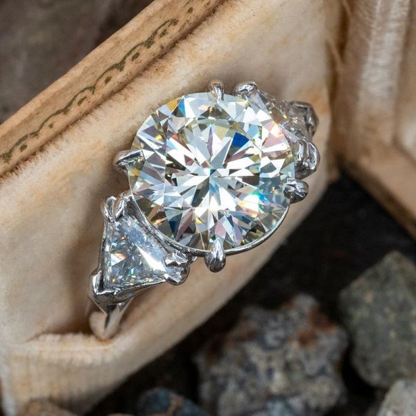 

huitan aesthetic women finger-rings with dazzling crystal cubic zirconis graceful bridal wedding engagement rings trendy jewelry, Slivery;golden