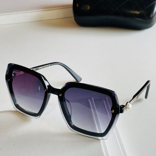 

sunglasses ch4319 new designer anti-ultraviolet sunglasses original printed lens outdoor sunshade framework sunglasses super light glasses, White;black