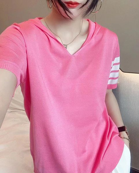 

2021 spring and summer new european women's fashion casual four bar hooded short sleeve ice silk sweater, White