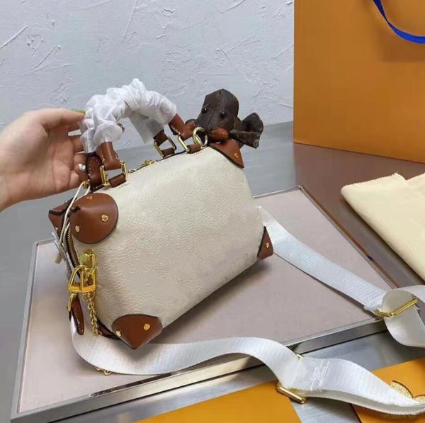 

2021 trunk shoulder bags designers luxurys wallets backpacks key chain wallet flap cute handbags fashion trunks bag with box