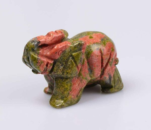 Natürliche geschnitzte Edelsteine Clinozoisit Elefant Taschenstatue Heildekor