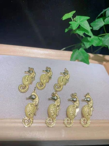 

charms 2pcs colorful sea horse pendant,color plating charm jewelry,fashion jewelry pendant necklace, Bronze;silver