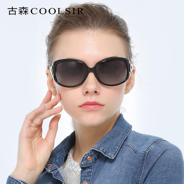 

sunglasses ladies oval frame anti-glare and anti-ultraviolet polarized 122, White;black