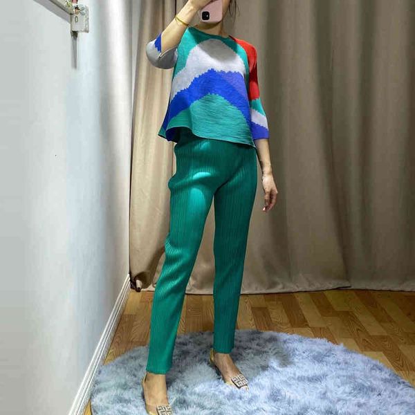 

knits miyake fashion fold patchwork three quarter o-neck t-shirt, White