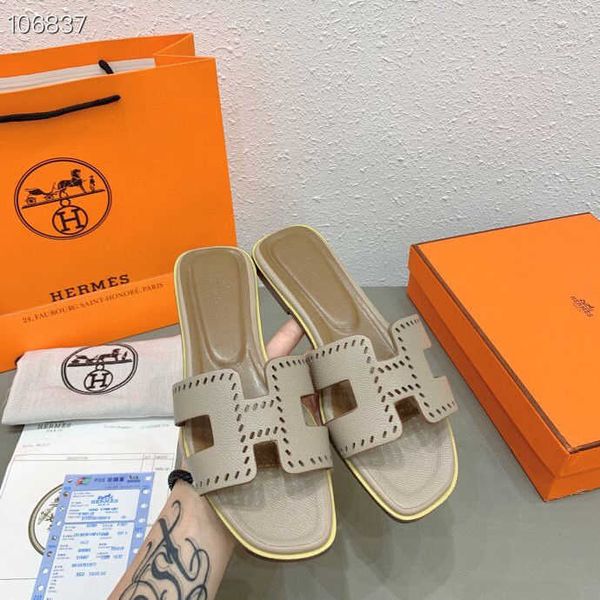 

2021 h family summer slippers pig nose stick slippers fashion versatile beach shoes flip flat net red shoes[finished on june 23] cj, Black