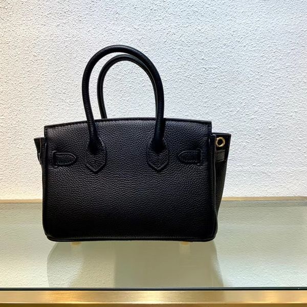 

luxury crossbody bag purse shoulder bag genuine leather different colors various styles fashion brandwith original box size 20cm