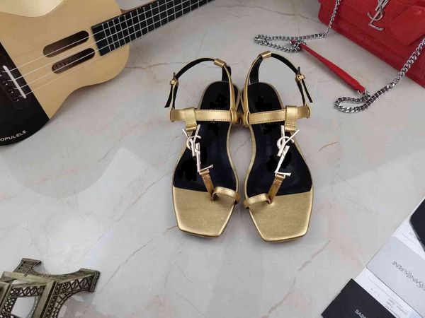 

70% off wholesale sandals flip-flops new women's letter buckle metal sandals fashion flat shoes, Black