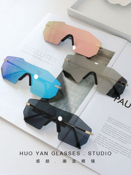 

ins super fire yellow integrated frameless men's and women's large frame sunglasses toad glasses, White;black