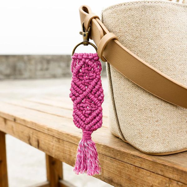 

keychains 2021 fahsion hand woven keychain for women girls bohemia bag key accessory geometry design tassel chain wholesale, Silver