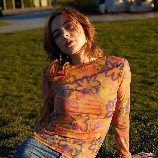 

women's t-shirt women long sleeve see-through self-cultivation graffiti flower style round half-high neck pullover print casual top, White